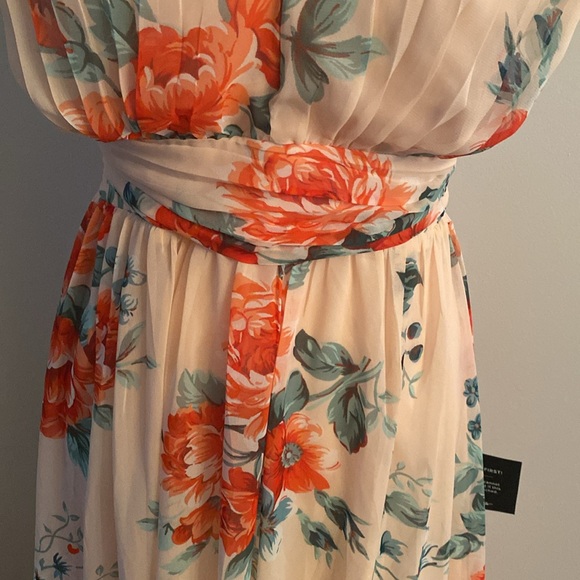 NWT Lulus romantic maxi dress - Picture 4 of 14
